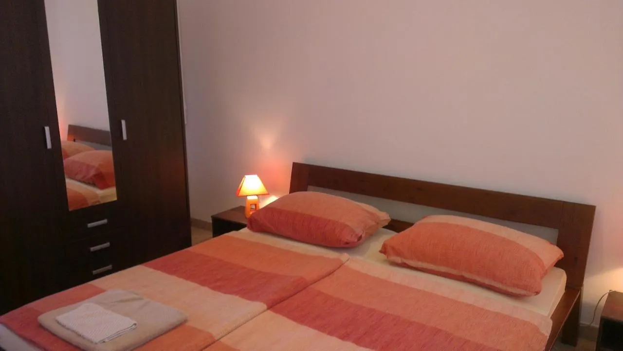 Apartman Somun Lopar